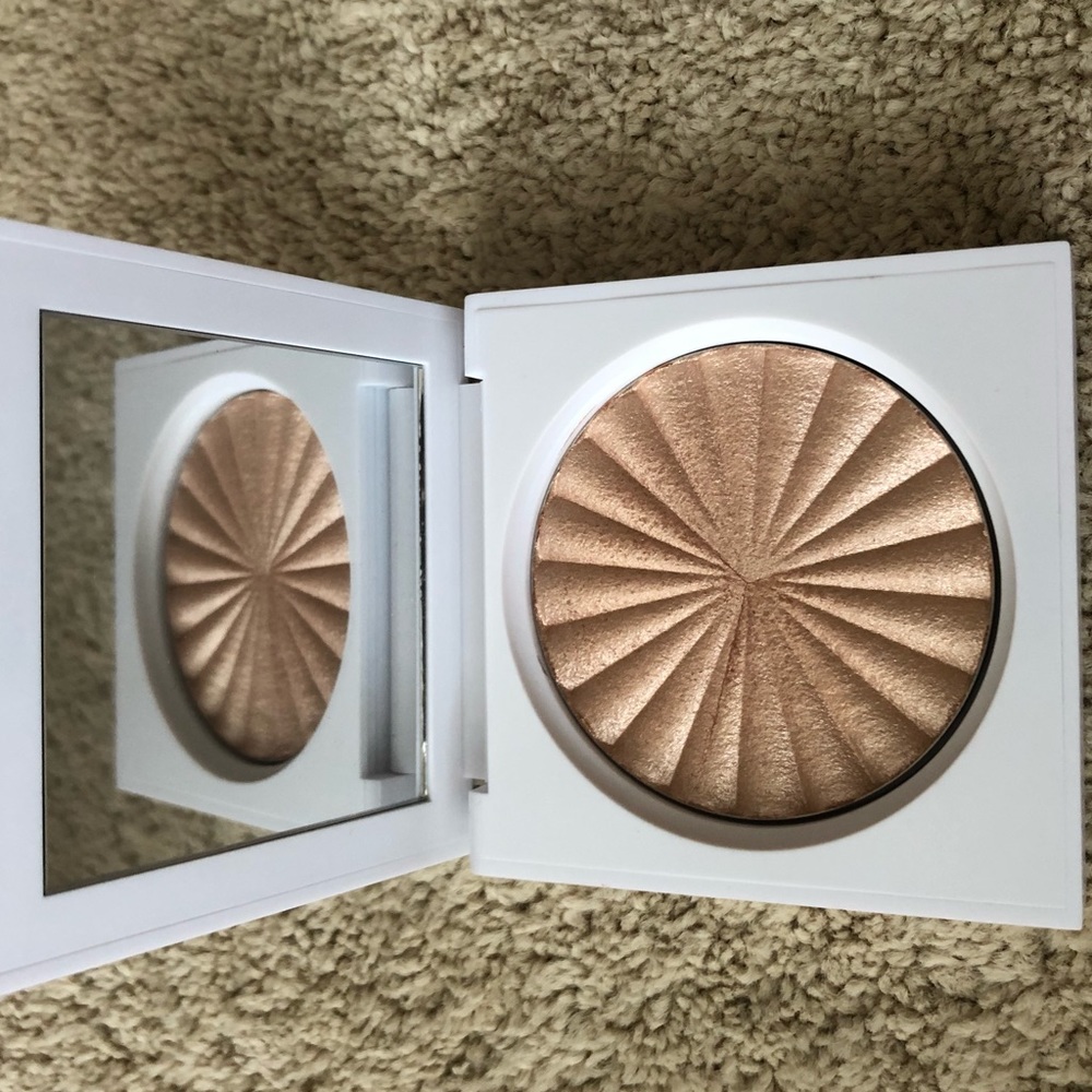 OFRA highlighter